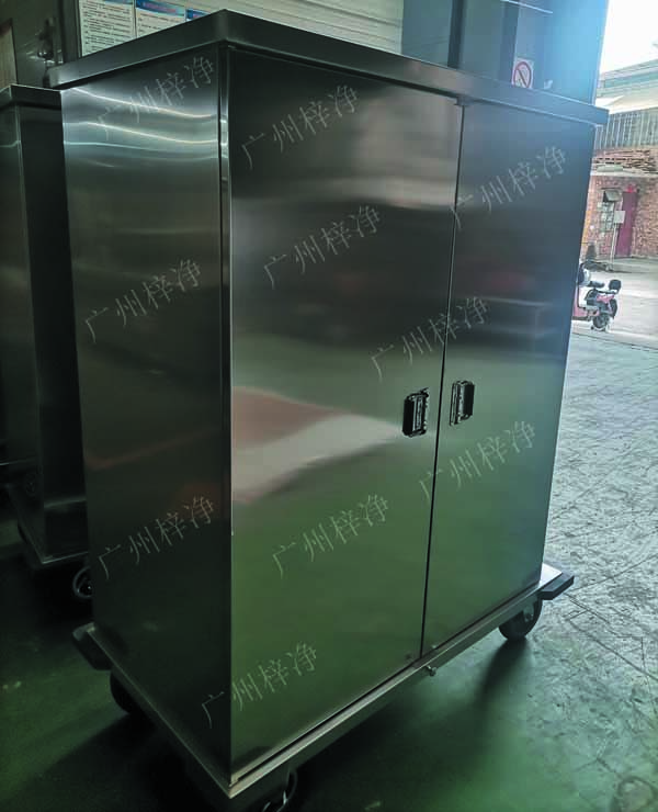 一次性物品電動轉運車采用304拉絲不銹鋼板面板厚度：≥1.2mm,表面作拉絲亞光處理。